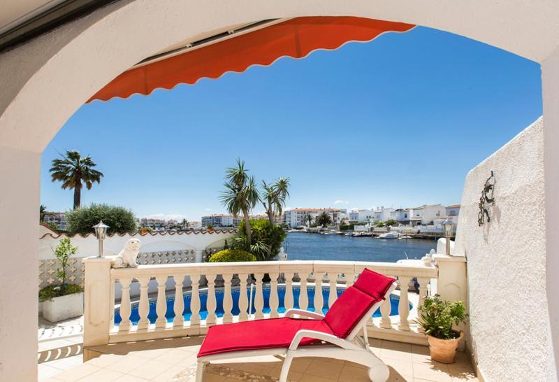 2009 Casa San Maurici Con Piscina By Homeselectspain Empuriabrava Zewnętrze zdjęcie