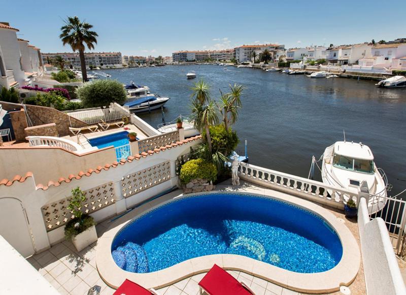 2009 Casa San Maurici Con Piscina By Homeselectspain Empuriabrava Zewnętrze zdjęcie